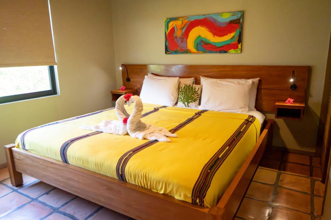 Isla Bonita Yacht Club Hotell San Pedro  Eksteriør bilde