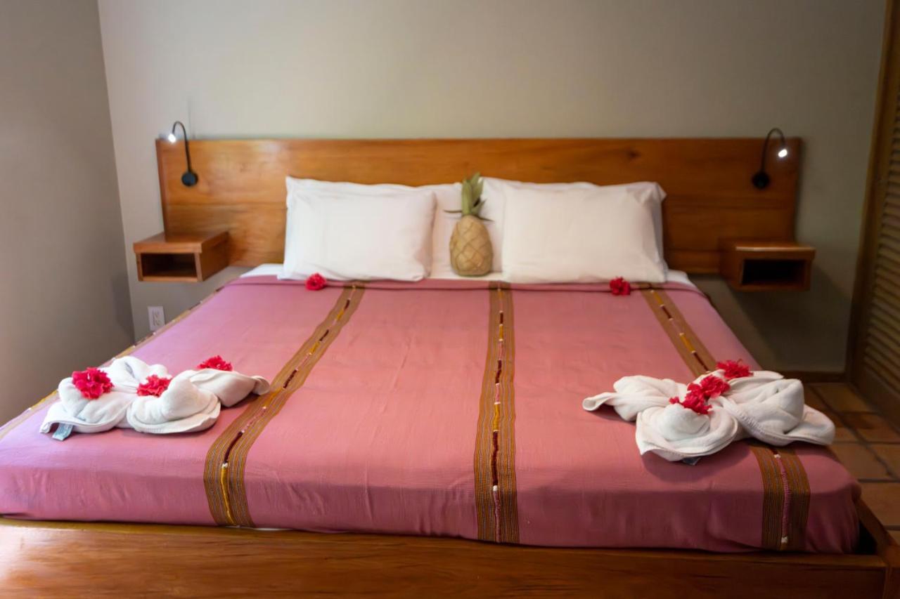 Isla Bonita Yacht Club Hotell San Pedro  Eksteriør bilde