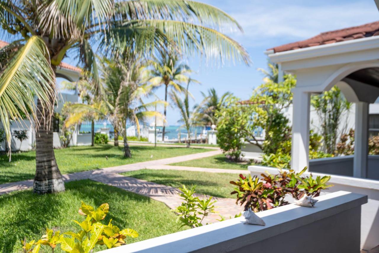 Isla Bonita Yacht Club Hotell San Pedro  Eksteriør bilde