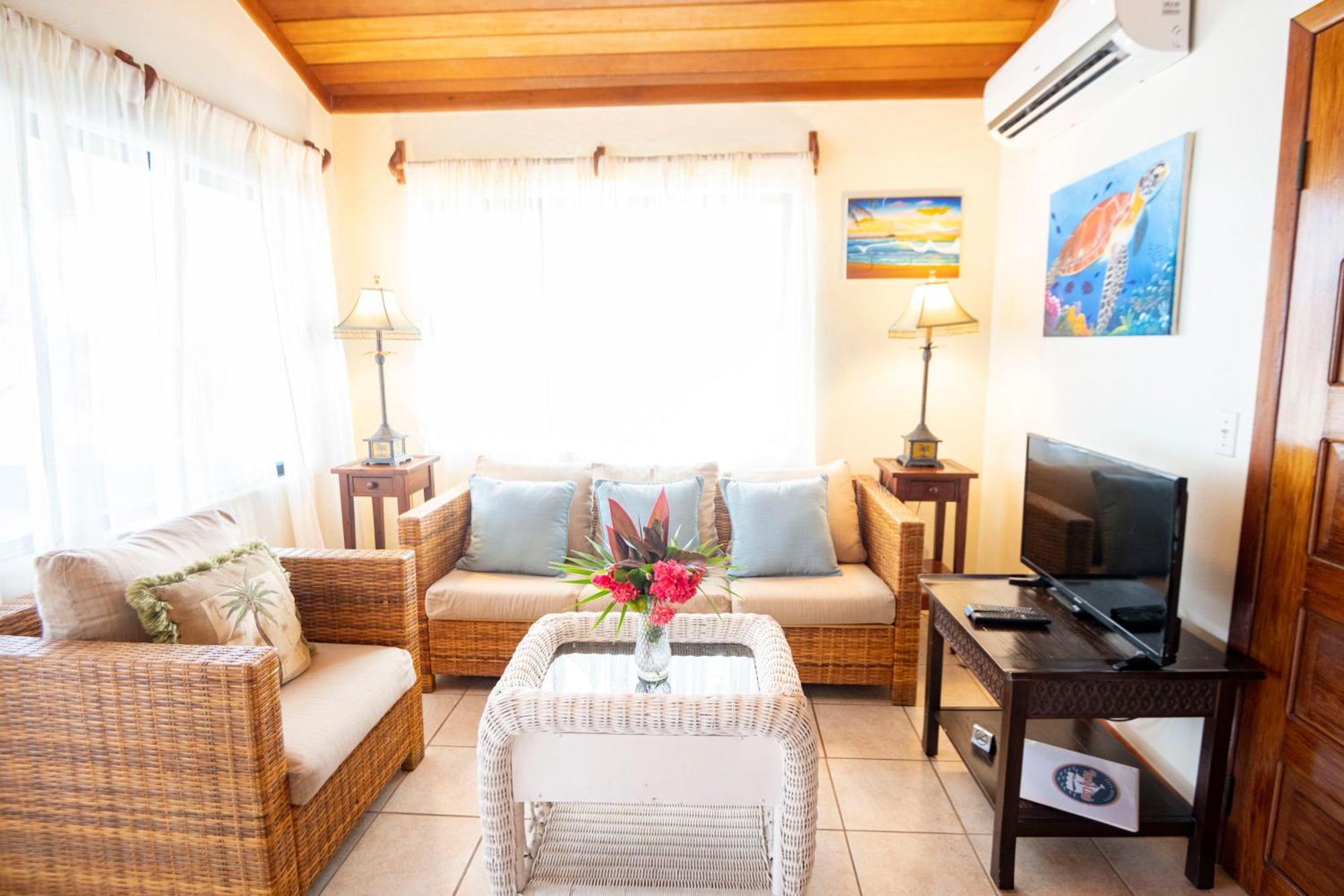 Isla Bonita Yacht Club Hotell San Pedro  Eksteriør bilde