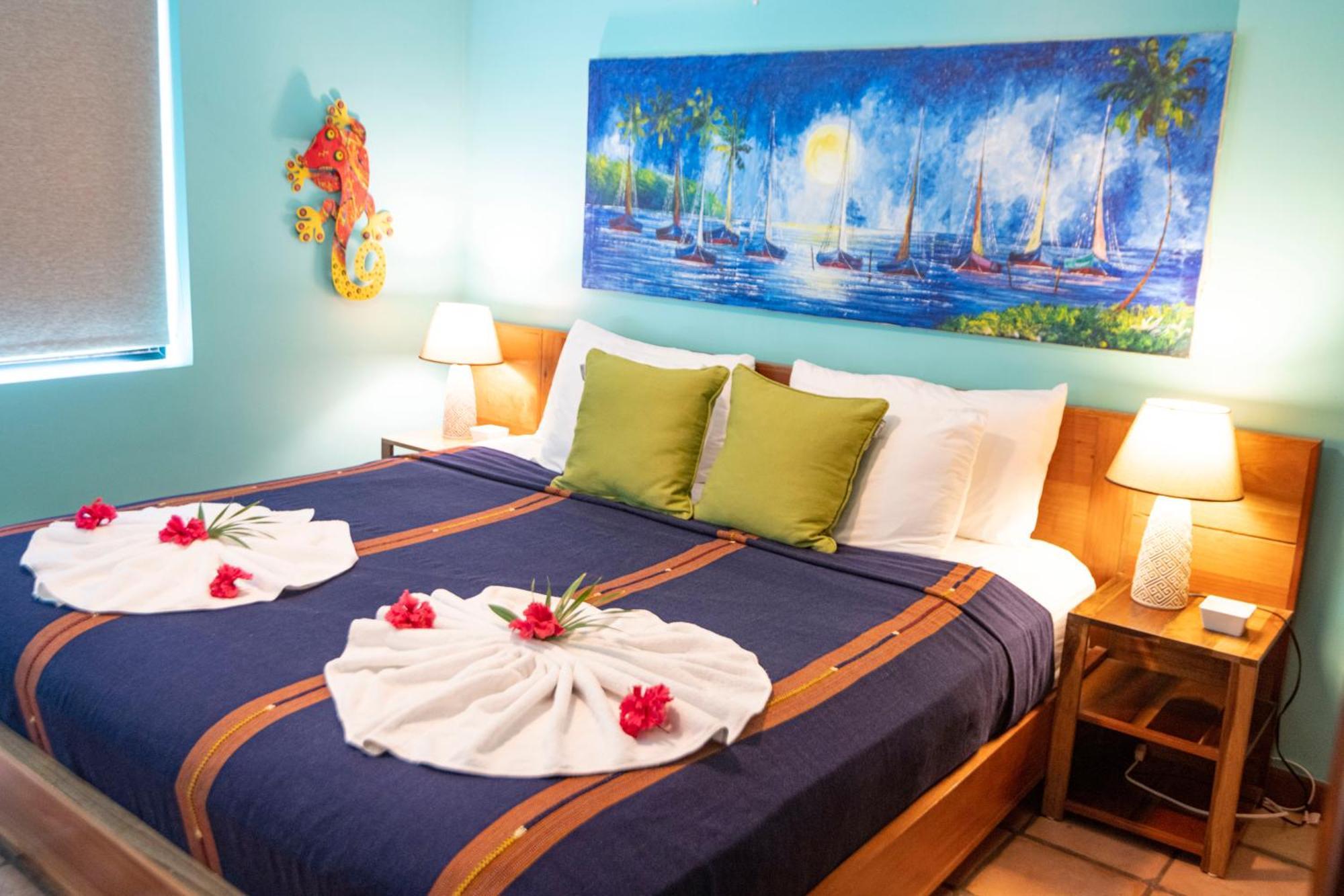 Isla Bonita Yacht Club Hotell San Pedro  Eksteriør bilde