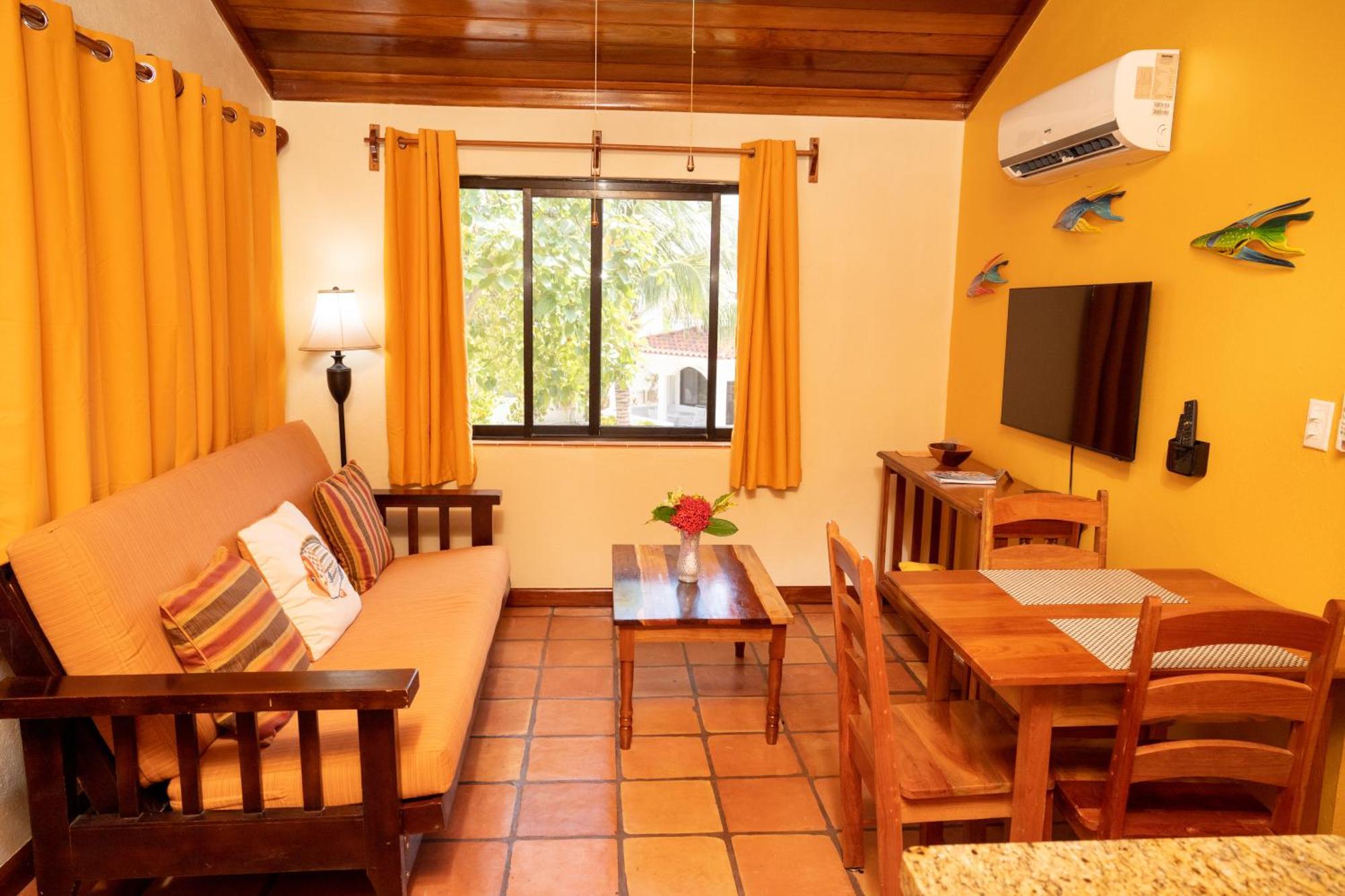 Isla Bonita Yacht Club Hotell San Pedro  Eksteriør bilde