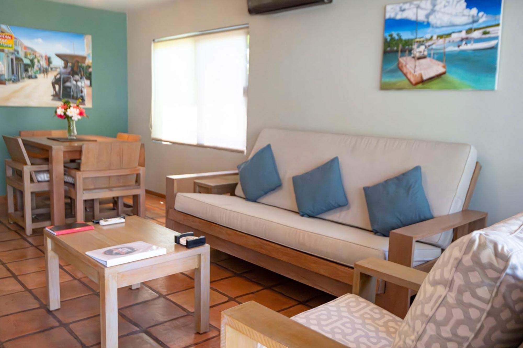 Isla Bonita Yacht Club Hotell San Pedro  Eksteriør bilde