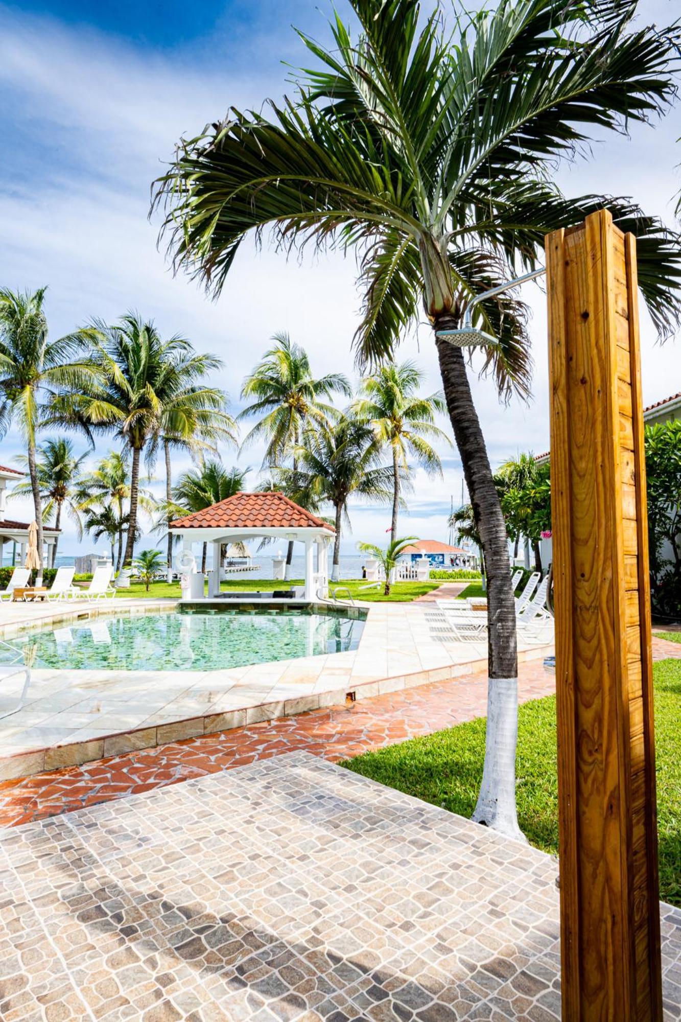 Isla Bonita Yacht Club Hotell San Pedro  Eksteriør bilde