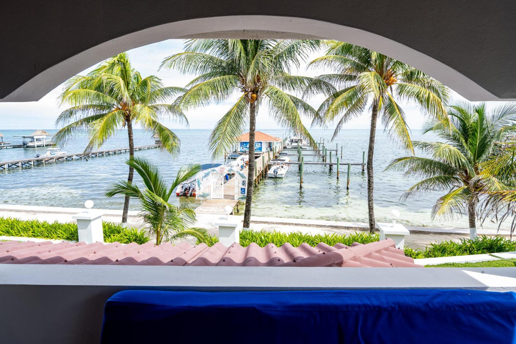 Isla Bonita Yacht Club Hotell San Pedro  Rom bilde