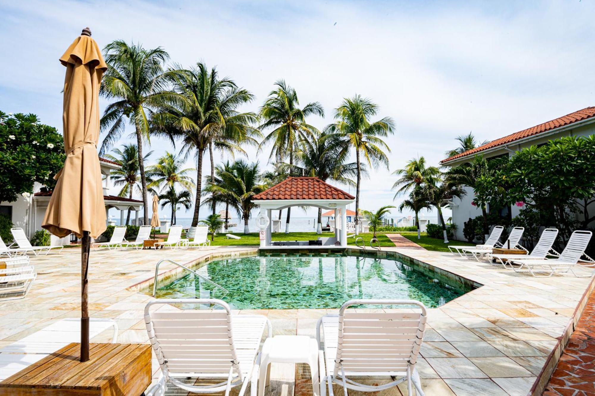 Isla Bonita Yacht Club Hotell San Pedro  Eksteriør bilde